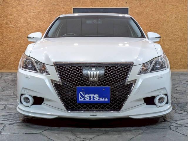 クラウン アスリートＧ　ユーザー様仕入　タナベ車高調　Ｔｏｍｓフルエアロ・マフラー・ステア　社外１９インチＡＷ　ヴァレンティＬＥＤテール　トランク・ルーフスポイラー　純正ナビ　Ｂカメラ　黒革シート　電動シート　シートヒーター（7枚目）