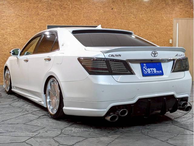 クラウン アスリートＧ　ユーザー様仕入　タナベ車高調　Ｔｏｍｓフルエアロ・マフラー・ステア　社外１９インチＡＷ　ヴァレンティＬＥＤテール　トランク・ルーフスポイラー　純正ナビ　Ｂカメラ　黒革シート　電動シート　シートヒーター（17枚目）