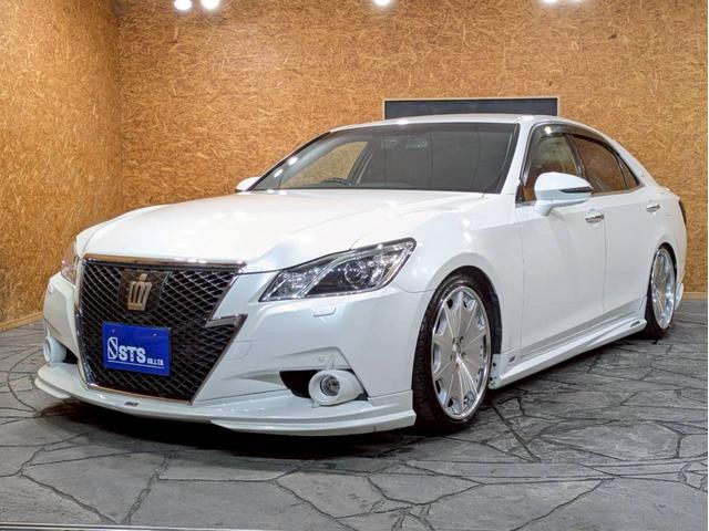 クラウン アスリートＧ　ユーザー様仕入　タナベ車高調　Ｔｏｍｓフルエアロ・マフラー・ステア　社外１９インチＡＷ　ヴァレンティＬＥＤテール　トランク・ルーフスポイラー　純正ナビ　Ｂカメラ　黒革シート　電動シート　シートヒーター（19枚目）