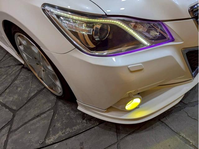 クラウン アスリートＧ　ユーザー様仕入　タナベ車高調　Ｔｏｍｓフルエアロ・マフラー・ステア　社外１９インチＡＷ　ヴァレンティＬＥＤテール　トランク・ルーフスポイラー　純正ナビ　Ｂカメラ　黒革シート　電動シート　シートヒーター（20枚目）