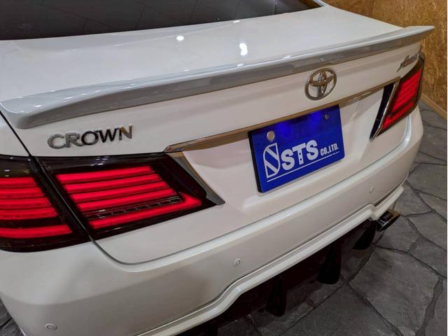 クラウン アスリートＧ　ユーザー様仕入　タナベ車高調　Ｔｏｍｓフルエアロ・マフラー・ステア　社外１９インチＡＷ　ヴァレンティＬＥＤテール　トランク・ルーフスポイラー　純正ナビ　Ｂカメラ　黒革シート　電動シート　シートヒーター（23枚目）