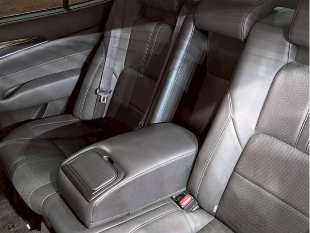 クラウン アスリートＧ　ユーザー様仕入　タナベ車高調　Ｔｏｍｓフルエアロ・マフラー・ステア　社外１９インチＡＷ　ヴァレンティＬＥＤテール　トランク・ルーフスポイラー　純正ナビ　Ｂカメラ　黒革シート　電動シート　シートヒーター（58枚目）