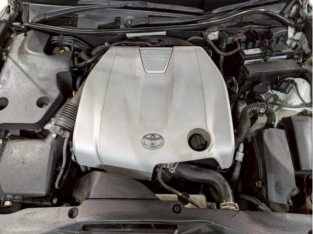 クラウン アスリートＧ　ユーザー様仕入　タナベ車高調　Ｔｏｍｓフルエアロ・マフラー・ステア　社外１９インチＡＷ　ヴァレンティＬＥＤテール　トランク・ルーフスポイラー　純正ナビ　Ｂカメラ　黒革シート　電動シート　シートヒーター（64枚目）