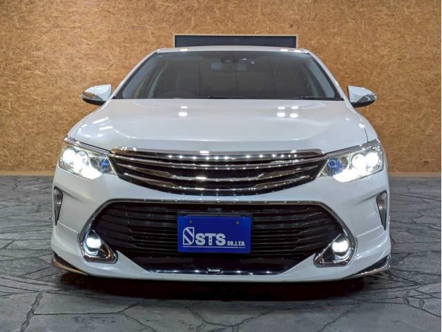 カムリ ハイブリッド　Ｇパッケージ・プレミアムブラック　フロントモデリスタ　ＢＬＩＴＺ車高調　ＷＯＲＫ１８インチＡＷ　ＬＥＤヘッドライト　純正ナビ　フルセグＴＶ　ＢＴ接続　バックモニター　ハーフレザー　パワーシート　プリクラッシュ　レーダークルーズ　ＥＴＣ（9枚目）