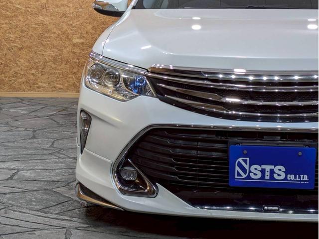 カムリ ハイブリッド　Ｇパッケージ・プレミアムブラック　フロントモデリスタ　ＢＬＩＴＺ車高調　ＷＯＲＫ１８インチＡＷ　ＬＥＤヘッドライト　純正ナビ　フルセグＴＶ　ＢＴ接続　バックモニター　ハーフレザー　パワーシート　プリクラッシュ　レーダークルーズ　ＥＴＣ（10枚目）