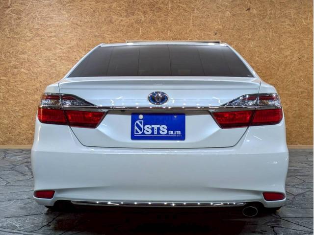 カムリ ハイブリッド　Ｇパッケージ・プレミアムブラック　フロントモデリスタ　ＢＬＩＴＺ車高調　ＷＯＲＫ１８インチＡＷ　ＬＥＤヘッドライト　純正ナビ　フルセグＴＶ　ＢＴ接続　バックモニター　ハーフレザー　パワーシート　プリクラッシュ　レーダークルーズ　ＥＴＣ（15枚目）