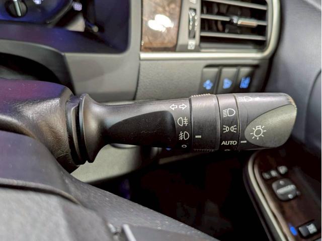 カムリ ハイブリッド　Ｇパッケージ・プレミアムブラック　フロントモデリスタ　ＢＬＩＴＺ車高調　ＷＯＲＫ１８インチＡＷ　ＬＥＤヘッドライト　純正ナビ　フルセグＴＶ　ＢＴ接続　バックモニター　ハーフレザー　パワーシート　プリクラッシュ　レーダークルーズ　ＥＴＣ（34枚目）