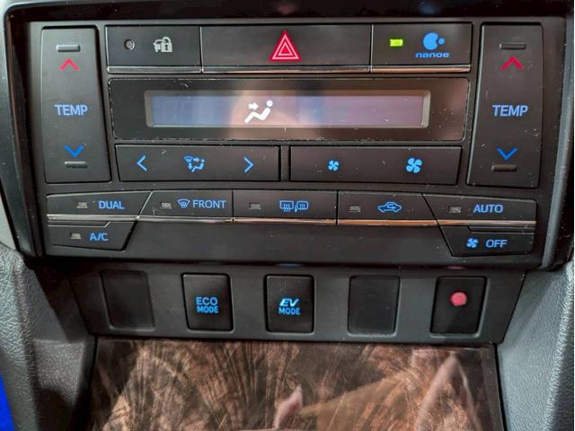 カムリ ハイブリッド　Ｇパッケージ・プレミアムブラック　フロントモデリスタ　ＢＬＩＴＺ車高調　ＷＯＲＫ１８インチＡＷ　ＬＥＤヘッドライト　純正ナビ　フルセグＴＶ　ＢＴ接続　バックモニター　ハーフレザー　パワーシート　プリクラッシュ　レーダークルーズ　ＥＴＣ（42枚目）