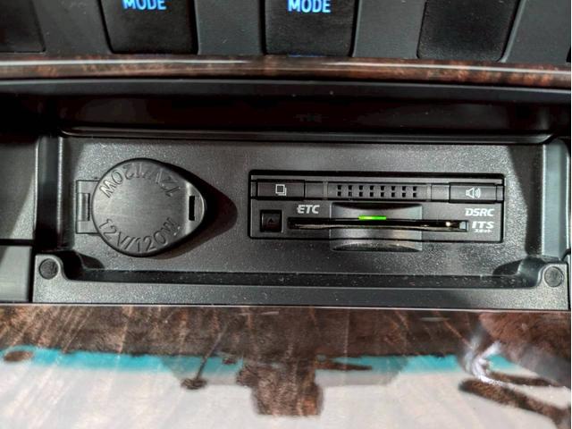 カムリ ハイブリッド　Ｇパッケージ・プレミアムブラック　フロントモデリスタ　ＢＬＩＴＺ車高調　ＷＯＲＫ１８インチＡＷ　ＬＥＤヘッドライト　純正ナビ　フルセグＴＶ　ＢＴ接続　バックモニター　ハーフレザー　パワーシート　プリクラッシュ　レーダークルーズ　ＥＴＣ（44枚目）