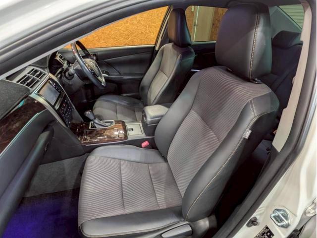 カムリ ハイブリッド　Ｇパッケージ・プレミアムブラック　フロントモデリスタ　ＢＬＩＴＺ車高調　ＷＯＲＫ１８インチＡＷ　ＬＥＤヘッドライト　純正ナビ　フルセグＴＶ　ＢＴ接続　バックモニター　ハーフレザー　パワーシート　プリクラッシュ　レーダークルーズ　ＥＴＣ（61枚目）