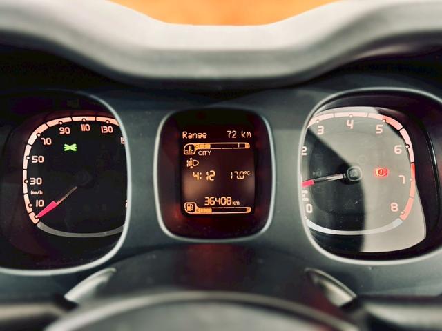 在庫車両はストックヤードに置いてある場合があるため、ご連絡頂いてからのご来店をお願い致します！！