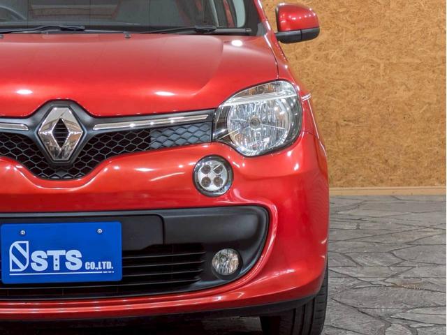 トゥインゴ インテンス オーディオ Bluetooth USB接続端子 純正15インチアルミ フォグランプ ステアスイッチ オートクルーズ コーナーセンサー ドラレコ ECOモード オートエアコン リモコンキー ETC車載器(11枚目)