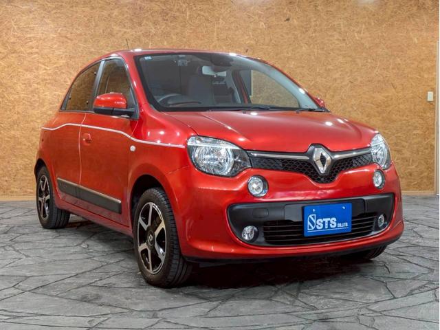 トゥインゴ インテンス オーディオ Bluetooth USB接続端子 純正15インチアルミ フォグランプ ステアスイッチ オートクルーズ コーナーセンサー ドラレコ ECOモード オートエアコン リモコンキー ETC車載器(12枚目)