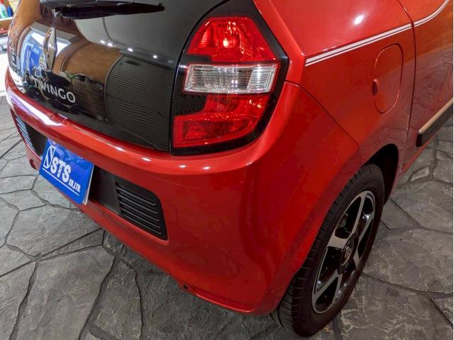 トゥインゴ インテンス オーディオ Bluetooth USB接続端子 純正15インチアルミ フォグランプ ステアスイッチ オートクルーズ コーナーセンサー ドラレコ ECOモード オートエアコン リモコンキー ETC車載器(18枚目)