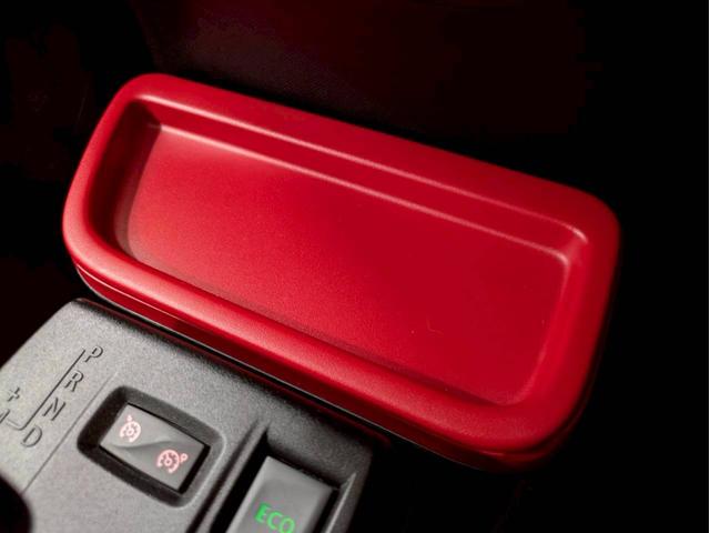 トゥインゴ インテンス オーディオ Bluetooth USB接続端子 純正15インチアルミ フォグランプ ステアスイッチ オートクルーズ コーナーセンサー ドラレコ ECOモード オートエアコン リモコンキー ETC車載器(41枚目)