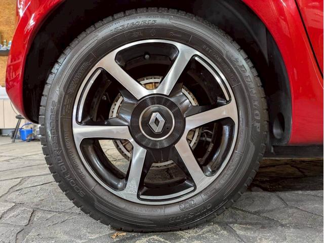 トゥインゴ インテンス オーディオ Bluetooth USB接続端子 純正15インチアルミ フォグランプ ステアスイッチ オートクルーズ コーナーセンサー ドラレコ ECOモード オートエアコン リモコンキー ETC車載器(68枚目)