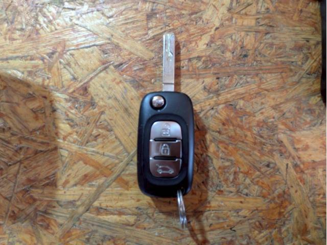 トゥインゴ インテンス オーディオ Bluetooth USB接続端子 純正15インチアルミ フォグランプ ステアスイッチ オートクルーズ コーナーセンサー ドラレコ ECOモード オートエアコン リモコンキー ETC車載器(70枚目)