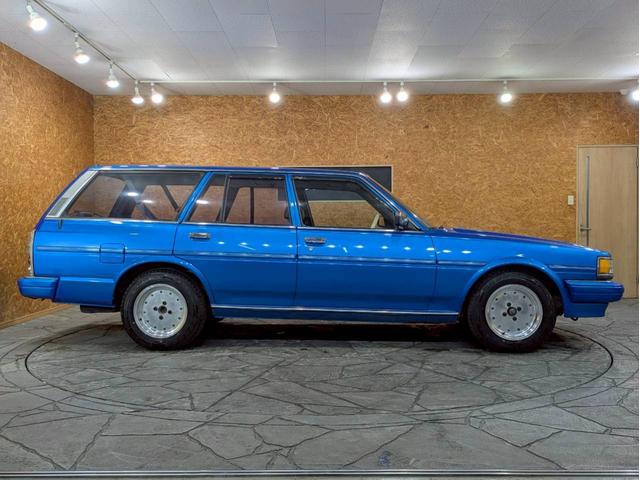 マークIIバン ＧＬ　ユーザー様直接仕入　全塗装キャンディーブルー　社外グリル　ＳＳＲマークＩ１５インチＡＷ　社外テールライト　社外ステアリング　カロッツェリアオーディオ　ＡＬＰＩＮＥツィーター　ＡＣエアコン　ＥＴＣ車載器（13枚目）