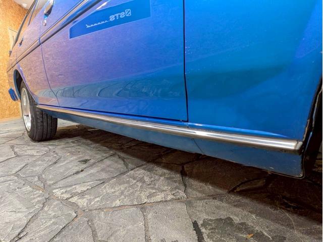 マークIIバン ＧＬ　ユーザー様直接仕入　全塗装キャンディーブルー　社外グリル　ＳＳＲマークＩ１５インチＡＷ　社外テールライト　社外ステアリング　カロッツェリアオーディオ　ＡＬＰＩＮＥツィーター　ＡＣエアコン　ＥＴＣ車載器（23枚目）