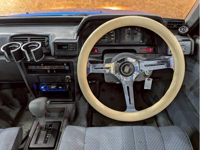 マークIIバン ＧＬ　ユーザー様直接仕入　全塗装キャンディーブルー　社外グリル　ＳＳＲマークＩ１５インチＡＷ　社外テールライト　社外ステアリング　カロッツェリアオーディオ　ＡＬＰＩＮＥツィーター　ＡＣエアコン　ＥＴＣ車載器（27枚目）