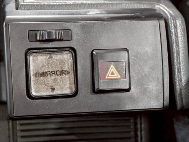 マークIIバン ＧＬ　ユーザー様直接仕入　全塗装キャンディーブルー　社外グリル　ＳＳＲマークＩ１５インチＡＷ　社外テールライト　社外ステアリング　カロッツェリアオーディオ　ＡＬＰＩＮＥツィーター　ＡＣエアコン　ＥＴＣ車載器（33枚目）