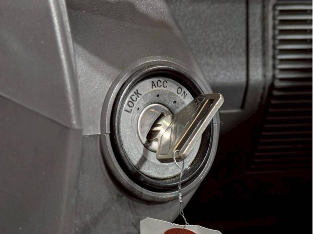 マークIIバン ＧＬ　ユーザー様直接仕入　全塗装キャンディーブルー　社外グリル　ＳＳＲマークＩ１５インチＡＷ　社外テールライト　社外ステアリング　カロッツェリアオーディオ　ＡＬＰＩＮＥツィーター　ＡＣエアコン　ＥＴＣ車載器（34枚目）