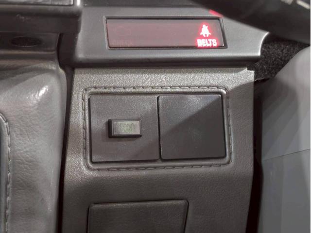 マークIIバン ＧＬ　ユーザー様直接仕入　全塗装キャンディーブルー　社外グリル　ＳＳＲマークＩ１５インチＡＷ　社外テールライト　社外ステアリング　カロッツェリアオーディオ　ＡＬＰＩＮＥツィーター　ＡＣエアコン　ＥＴＣ車載器（35枚目）