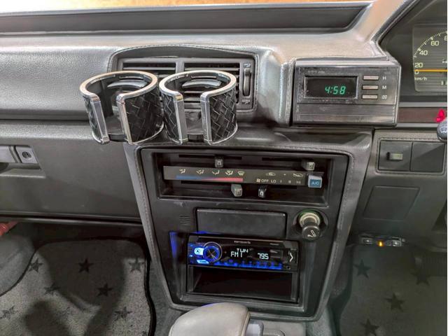 マークIIバン ＧＬ　ユーザー様直接仕入　全塗装キャンディーブルー　社外グリル　ＳＳＲマークＩ１５インチＡＷ　社外テールライト　社外ステアリング　カロッツェリアオーディオ　ＡＬＰＩＮＥツィーター　ＡＣエアコン　ＥＴＣ車載器（37枚目）