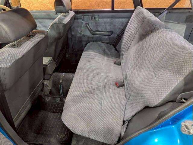 マークIIバン ＧＬ　ユーザー様直接仕入　全塗装キャンディーブルー　社外グリル　ＳＳＲマークＩ１５インチＡＷ　社外テールライト　社外ステアリング　カロッツェリアオーディオ　ＡＬＰＩＮＥツィーター　ＡＣエアコン　ＥＴＣ車載器（60枚目）