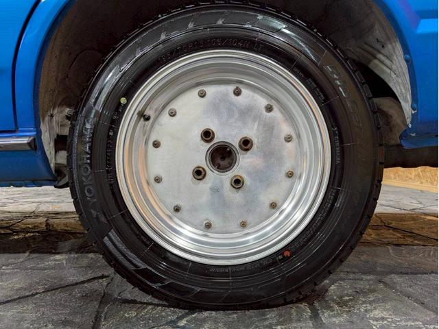 マークIIバン ＧＬ　ユーザー様直接仕入　全塗装キャンディーブルー　社外グリル　ＳＳＲマークＩ１５インチＡＷ　社外テールライト　社外ステアリング　カロッツェリアオーディオ　ＡＬＰＩＮＥツィーター　ＡＣエアコン　ＥＴＣ車載器（67枚目）