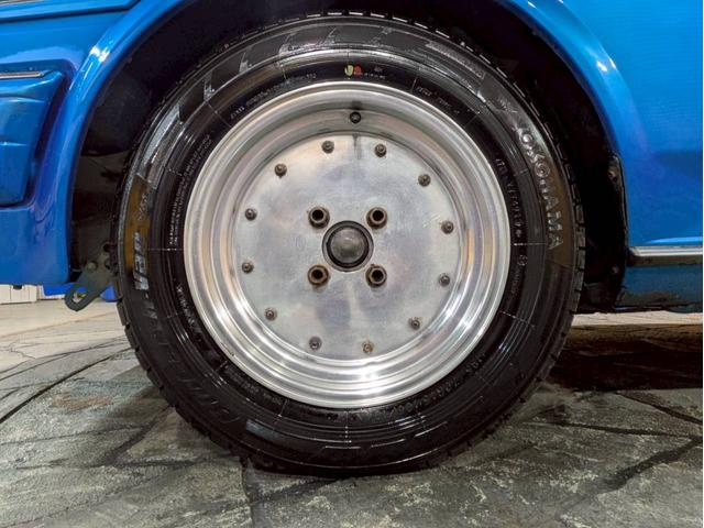 マークIIバン ＧＬ　ユーザー様直接仕入　全塗装キャンディーブルー　社外グリル　ＳＳＲマークＩ１５インチＡＷ　社外テールライト　社外ステアリング　カロッツェリアオーディオ　ＡＬＰＩＮＥツィーター　ＡＣエアコン　ＥＴＣ車載器（70枚目）