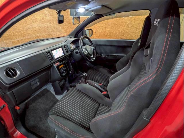 アルトワークス ベースグレード　５速ＭＴ　ＷｅｄｓＳｐｏｒｔ１５インチアルミ　クスコ車高調　柿本改マフラー　ＨＩＤヘッドライト　ブラックエンブレム　社外ナビ　デジタルＴＶ　Ｄ席ローダウンシートレール　レカロセミバケットシート　ＥＴＣ（52枚目）