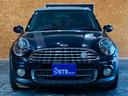 ＭＩＮＩ クーパー　クラブマン　ハンプトン　ユーザー様直接仕入　サンルーフ　５０周年記念グリルバッチ　専用サイドスカットル　専用ブラックレザーシート　シートヒーター　社外ナビ　バックカメラ　純正ＡＷ　ＨＩＤライト　スマートキー　予備キー　ＥＴＣ（7枚目）
