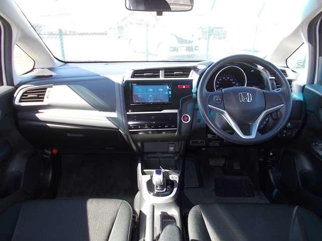 Fパッケージ 認定中古車 メモリーナビ Bカメラ フルセグTV DVD再生 衝突被害軽減ブレーキ サイド&カーテンエアバッグ ETC スマートキー ワンオーナー(7枚目)