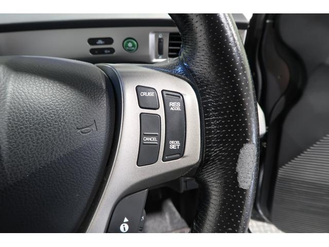 フリードハイブリッド ジャストセレクション 1年保証付 Bカメラ ナビ ETC 両側スライド片側電動ドア セキュリティー 横滑り防止機能 オートクルーズ 地デジ エアバック ウォークスルー DVD再生可能 キーレスエントリー PS 3列 ABS(13枚目)