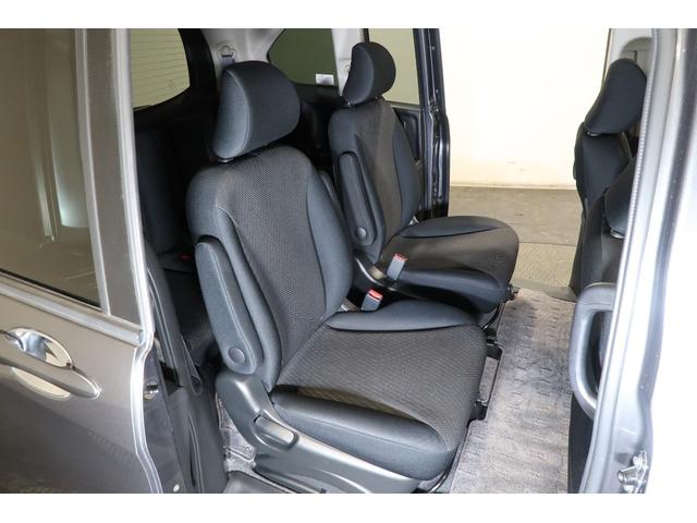 フリードハイブリッド ジャストセレクション 1年保証付 Bカメラ ナビ ETC 両側スライド片側電動ドア セキュリティー 横滑り防止機能 オートクルーズ 地デジ エアバック ウォークスルー DVD再生可能 キーレスエントリー PS 3列 ABS(19枚目)