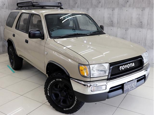 ハイラックスサーフ ＳＳＲ－Ｘ　４ＷＤ　ナローボディ仕様　ＡＷ　ＢＦＧタイヤ　新品ルーフラック　前後メッキバンパー　ＴＯＹＯＴＡグリル　社外ＬＥＤテール　黒革調シートカバー　ＢＴ接続　バックカメラ　ミラー型前後カメラドラレコ　ＥＴＣ（4枚目）