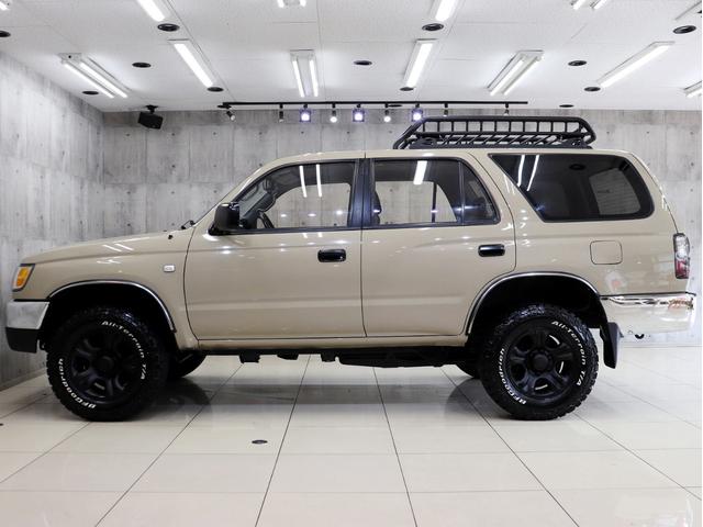 ハイラックスサーフ ＳＳＲ－Ｘ　４ＷＤ　ナローボディ仕様　ＡＷ　ＢＦＧタイヤ　新品ルーフラック　前後メッキバンパー　ＴＯＹＯＴＡグリル　社外ＬＥＤテール　黒革調シートカバー　ＢＴ接続　バックカメラ　ミラー型前後カメラドラレコ　ＥＴＣ（11枚目）