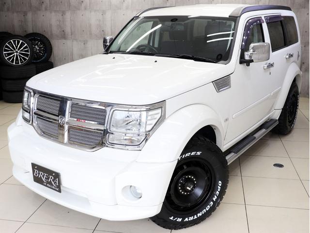 ダッジ・ナイトロ ＳＸＴ　４ＷＤ　ＢＲＥＲＡオリジナルカスタム　新品社外ＡＷ＆新品ＴＯＹＯオープンカントリーＲＴタイヤ　地デジＴＶ　社外ナビ　バックカメラ　純正サイドカメラ　ＥＴＣ　クルーズコントロール　キーレス（2枚目）