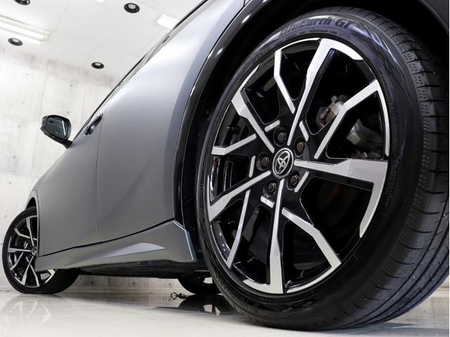プリウス Ｚ　モデリスタエアロ　ＰＨＥＶ専用１９ＡＷ　黒革Ｐシート　冷暖シート＆ステアヒーター　メモリ機能　ＴＶナビＢＴ接続　全方位カメラ　デジタルインナーミラー　ＥＴＣ２　電動バックドア　パークアシスト　ＴＳＳ（12枚目）