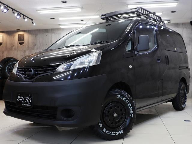 ＮＶ２００バネットバン ＧＸ　ブレラＯＧカスタム　新品社外アルミホイール＆新品マッドテレーンタイヤ　新品ルーフラック＆新品ベースキャリア　新品リアラダー　インナーブラックヘッドライト　テールランプブラックアウト　マットブラック塗分（3枚目）