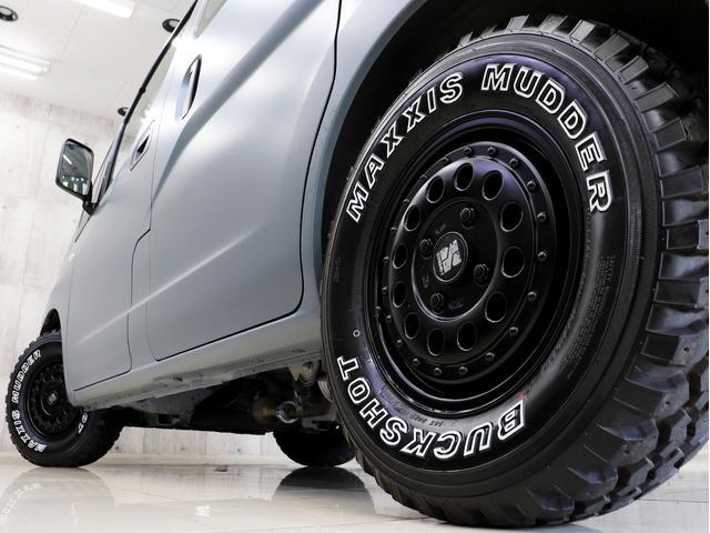 ＮＶ２００バネットバン ＤＸ　ブレラＯＧカスタム　新品社外アルミホイール＆新品マッドテレーンタイヤ　新品ルーフラック＆新品ベースキャリア　インナーブラックヘッドライト　テールランプブラックアウト　マットブラック塗り分け（12枚目）