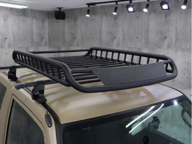 ルーフラック付きです！キャンプやアウトドアシーンなどに行く時など、たくさんの荷物を運ぶ際に役に立つ便利なアイテムです♪