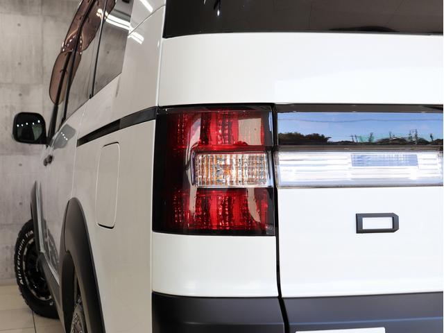 デリカD:5 G プレミアム 4WD ブレラOGカスタム 新品社外AW 新品BFグッドリッチATタイヤ 新品オバフェン 新品リアラダー ファイバーLEDヘッドライト テールブラック 電動バックドア ナビ 前横後カメラ 後席モニタ(22枚目)