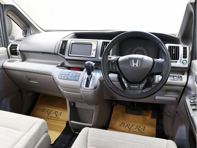 ステップワゴン G Eセレクション ブレラOGカスタム 新品社外AW&新品マッドテレーンタイヤ インナーブラックヘッドライト テールランプブラックアウト マットブラック塗り分け 両側電動スライドドア HDDナビ ETC スマートキー(22枚目)