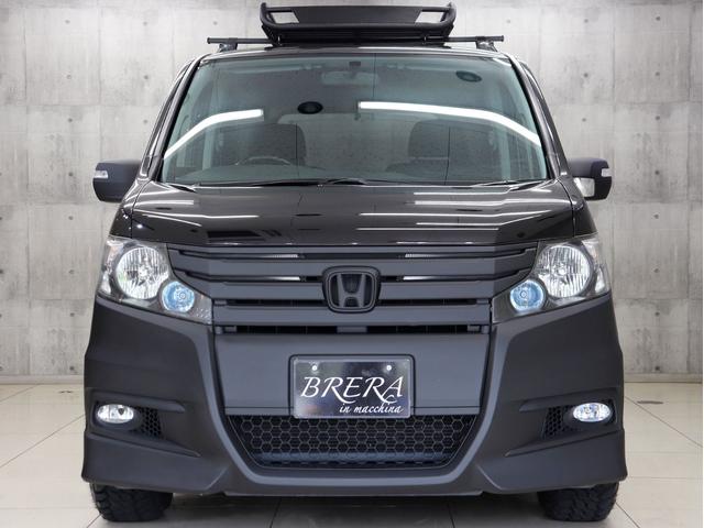 ステップワゴンスパーダ Z ブレラOGカスタム 新品社外AW&新品マッドテレーンタイヤ 新品ルーフラック インナーブラックヘッドライト テールブラックアウト マットブラック仕上げ 両側電動スラドアHDDナビBカメラ スマートキー(6枚目)