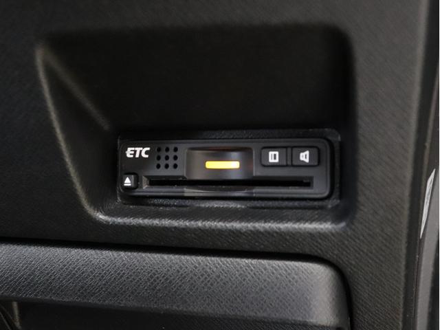 ステップワゴンスパーダ Z ブレラOGカスタム 新品社外AW&新品マッドテレーンタイヤ 新品ルーフラック インナーブラックヘッドライト テールブラックアウト マットブラック仕上げ 両側電動スラドアHDDナビBカメラ スマートキー(39枚目)