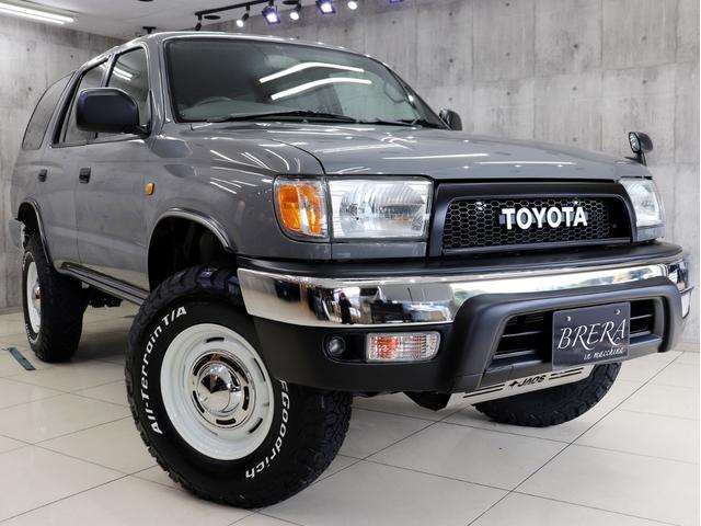 ハイラックスサーフ ＳＳＲ－Ｘ　ホワイトプレミアム　４ＷＤ　ナローボディ仕様　新品社外ＡＷ　新品ＢＦグッドリッチＡＴタイヤ　新品前後メッキバンパー　ＵＳコーナーレンズ　ＴＯＹＯＴＡグリル　社外マフラー　ハーフ革シート　ＥＴＣ　１００Ｖ電源　キーレス（5枚目）