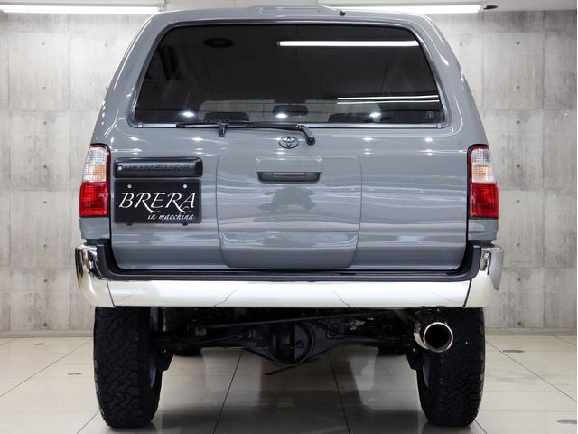 ハイラックスサーフ ＳＳＲ－Ｘ　ホワイトプレミアム　４ＷＤ　ナローボディ仕様　新品社外ＡＷ　新品ＢＦグッドリッチＡＴタイヤ　新品前後メッキバンパー　ＵＳコーナーレンズ　ＴＯＹＯＴＡグリル　社外マフラー　ハーフ革シート　ＥＴＣ　１００Ｖ電源　キーレス（7枚目）