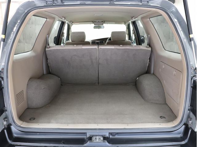 ハイラックスサーフ ＳＳＲ－Ｘ　ホワイトプレミアム　４ＷＤ　ナローボディ仕様　新品社外ＡＷ　新品ＢＦグッドリッチＡＴタイヤ　新品前後メッキバンパー　ＵＳコーナーレンズ　ＴＯＹＯＴＡグリル　社外マフラー　ハーフ革シート　ＥＴＣ　１００Ｖ電源　キーレス（35枚目）